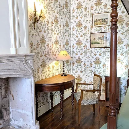 Elegant Au Chateau D'euvezin Avec Jardin Et Parking Privatif - Fr-1-584-383